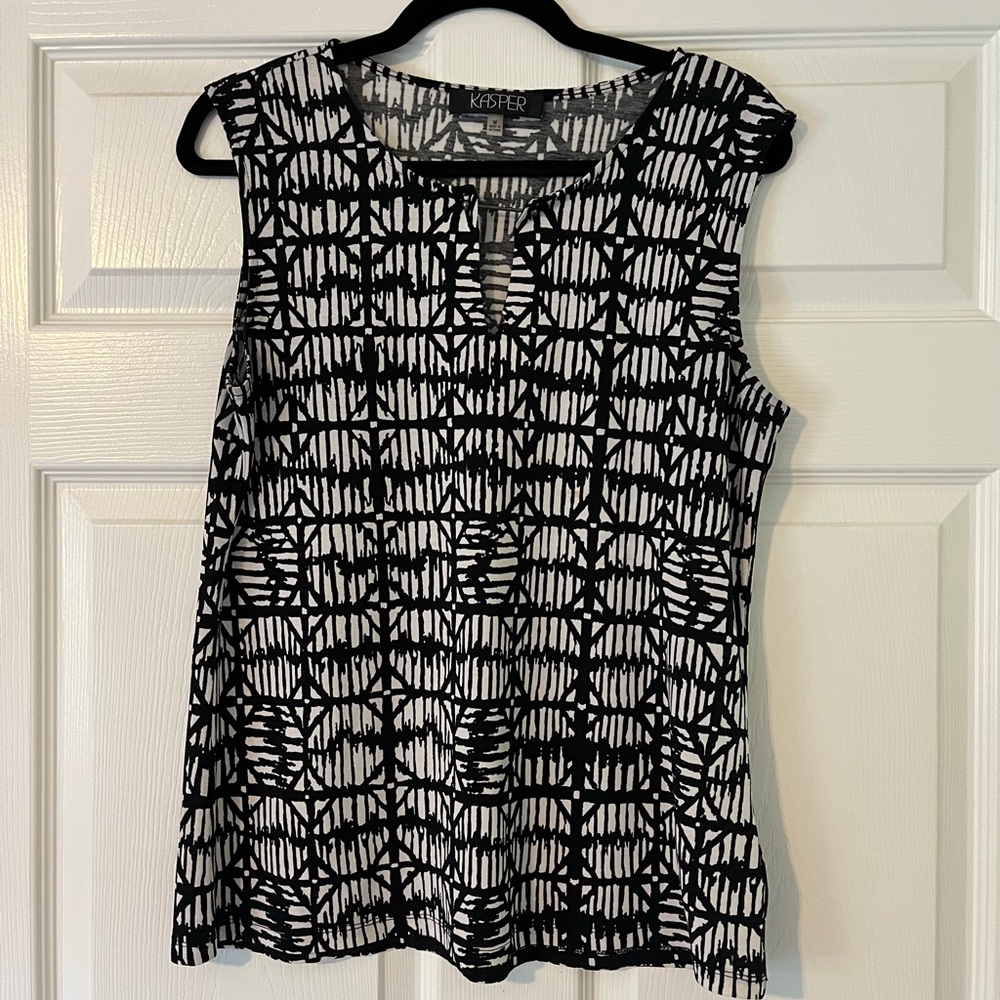 Kasper Geometric Black and White Blouse